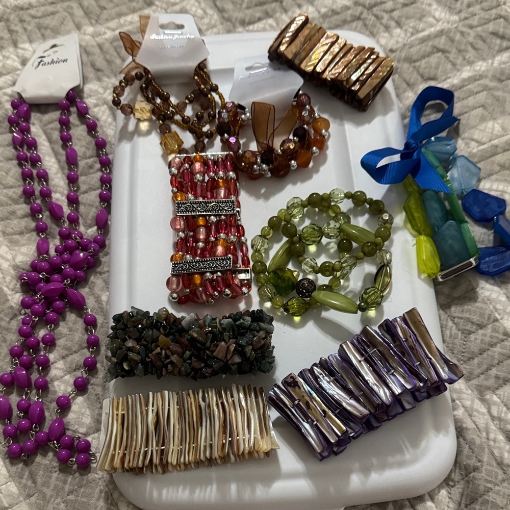 Women's Multicolor Beaded Bracelet Set most never worn